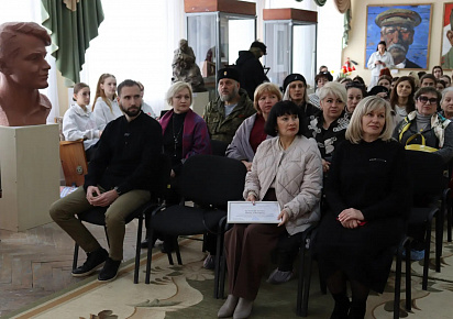 Выставка «О Родине» открылась в Стаханове